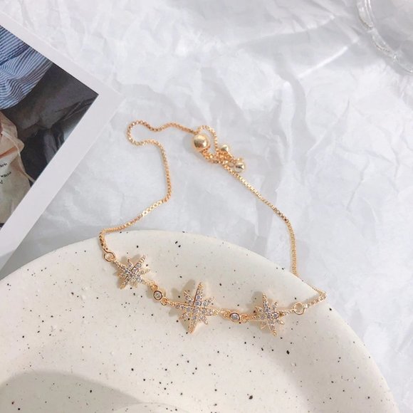 *NEW Yellow Gold Diamond Star Bracelet - Picture 12 of 12